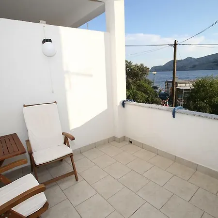 بيت ضيافة With The Sea View 3*
