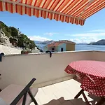 With The Sea View Pensionat